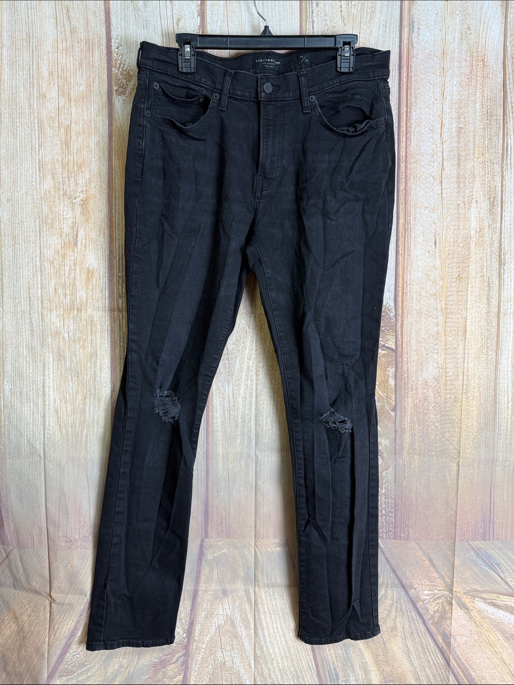 Men’s Lucky Brand 100 Skinny in Distressed Black Denim Jean Size 33x31”L